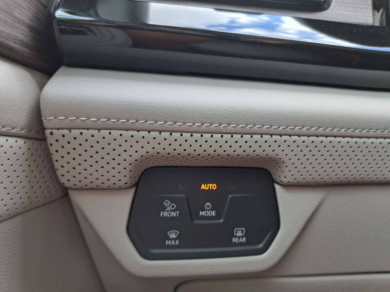 2026 Volkswagen Atlas SEL Premium R-Line 4Motion