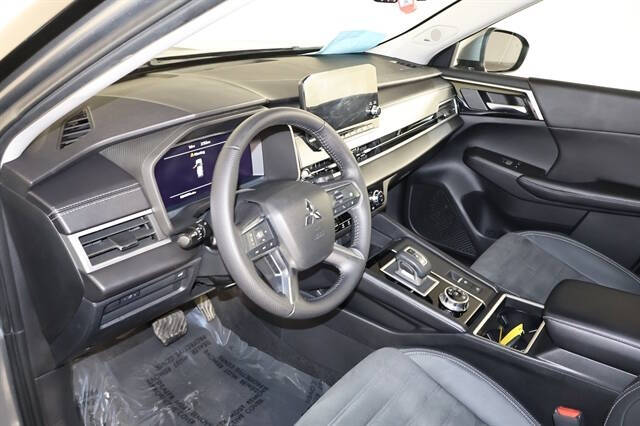 2022 Mitsubishi Outlander SE