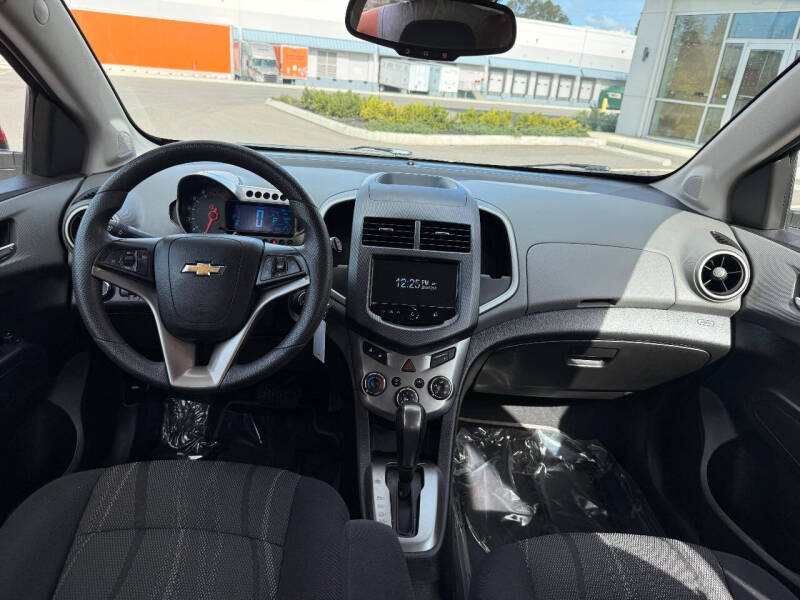 2013 Chevrolet Sonic LT Auto
