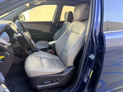 2017 Hyundai Santa Fe Limited Ultimate