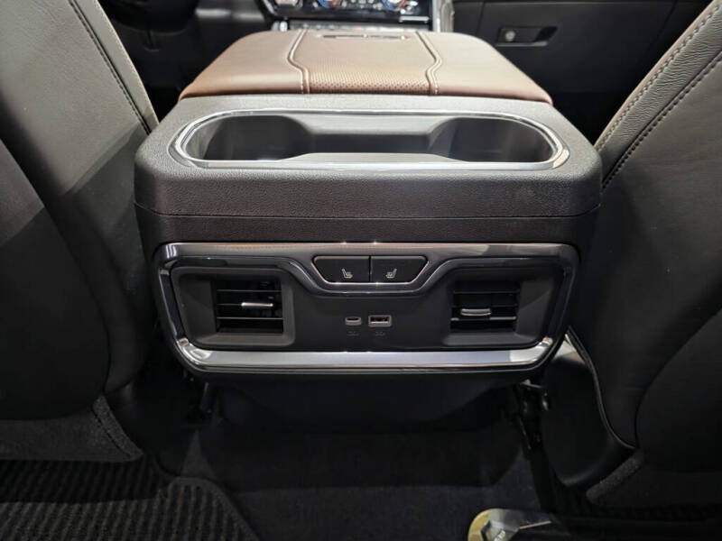 2025 GMC Sierra 3500HD