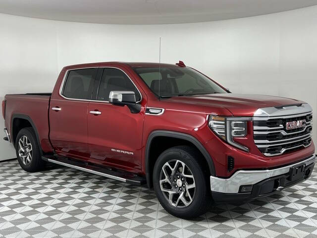 2024 GMC Sierra 1500 SLT's photo