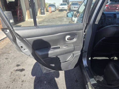 2009 Nissan Versa 1.8 SL