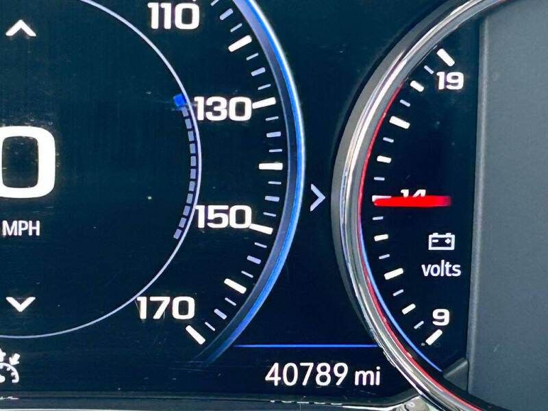 2022 GMC Acadia Denali