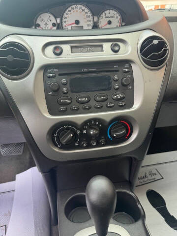 2004 Saturn Ion 3