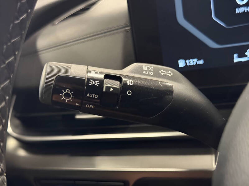 2025 Kia Carnival SX