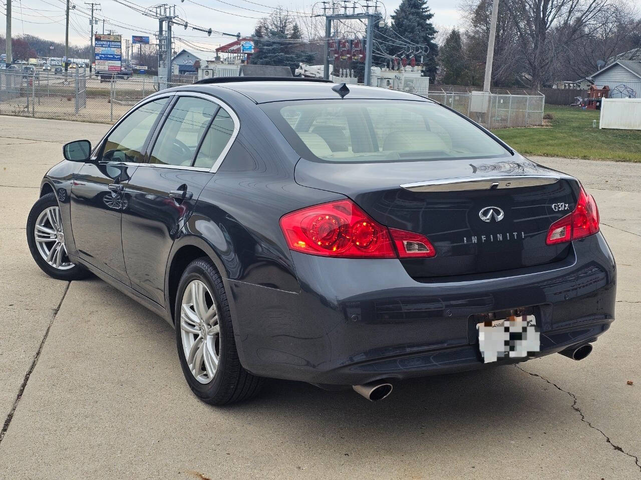 2012 INFINITI G37 Sedan for sale at Quantum Auto Co in Plainfield, IL