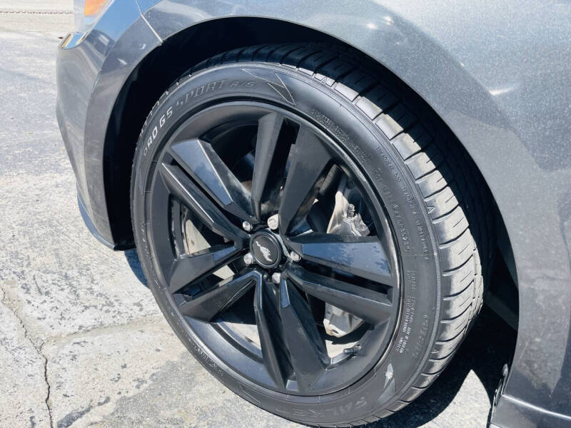 2015 Ford Mustang EcoBoost Premium