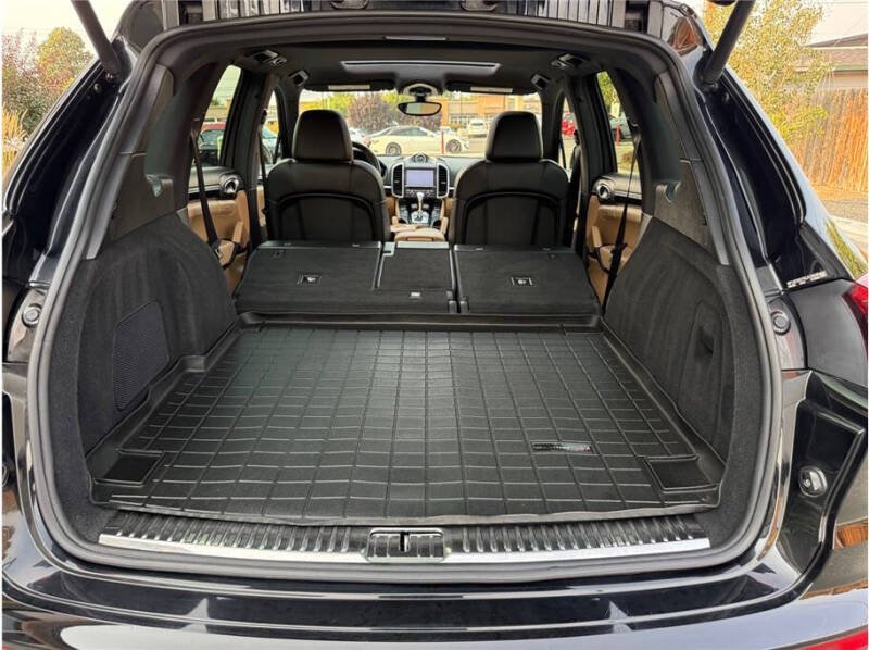 2016 Porsche Cayenne S E-Hybrid