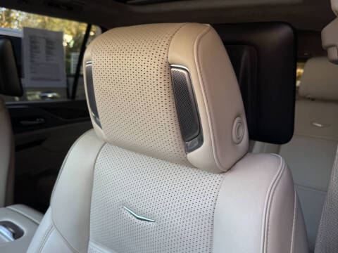 2022 Cadillac Escalade Sport Platinum