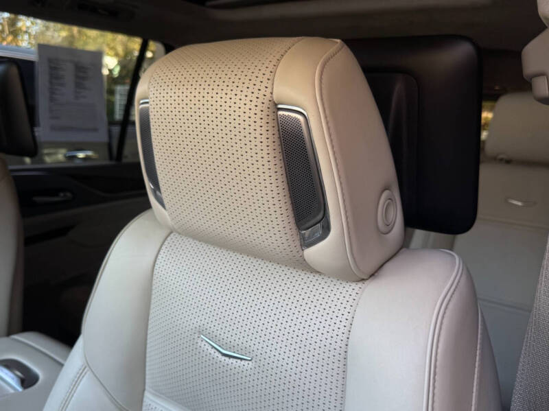 2022 Cadillac Escalade Sport Platinum