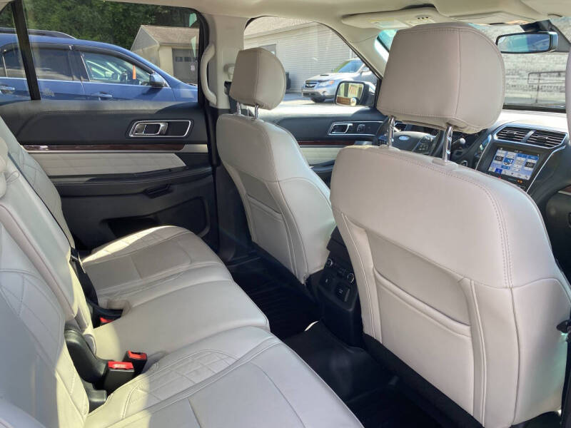 2017 Ford Explorer Platinum