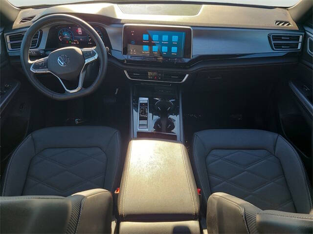 2024 Volkswagen Atlas Cross Sport SE