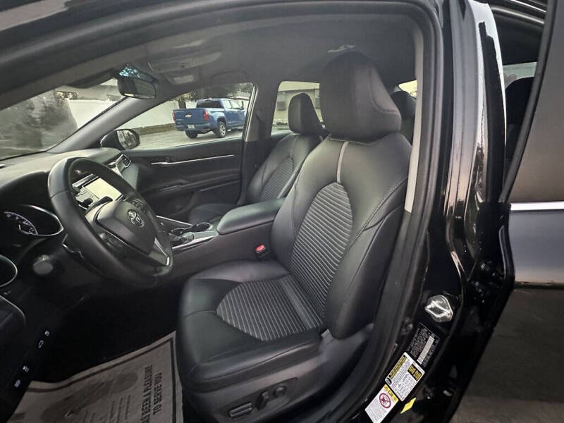 2018 Toyota Camry SE