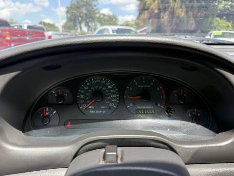 2004 Ford Mustang GT Deluxe