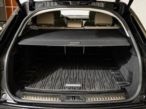 2022 Land Rover Range Rover Velar P250 R-Dynamic S