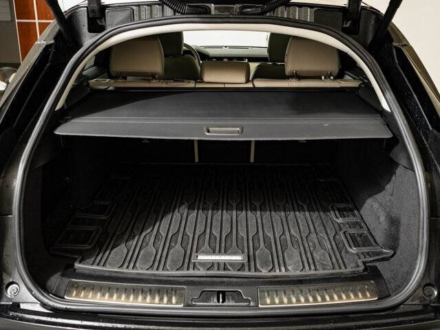 2022 Land Rover Range Rover Velar P250 R-Dynamic S