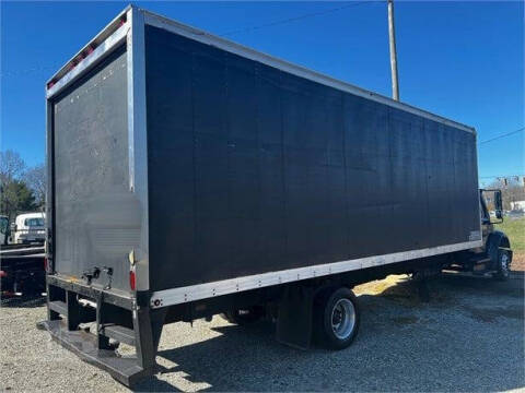 2007 Freightliner M2 106
