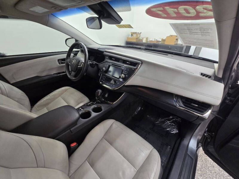 2017 Toyota Avalon XLE