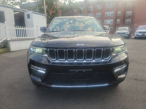 2022 Jeep Grand Cherokee for sale at OFIER AUTO SALES in Freeport NY