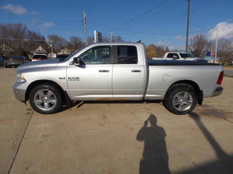 Used 2017 RAM Ram 1500 Pickup Big Horn with VIN 1C6RR7GT1HS822870 for sale in Anamosa, IA