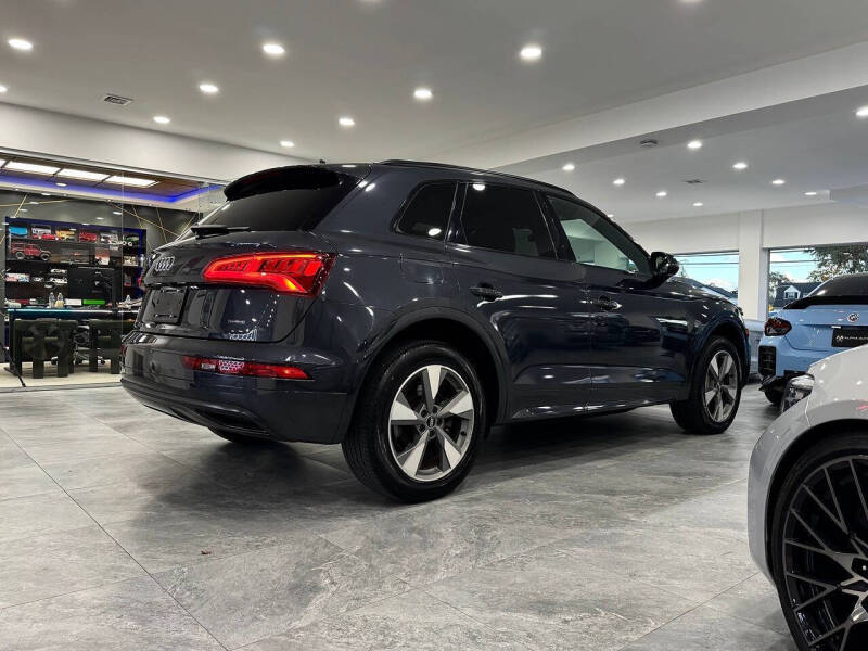 2020 Audi Q5 quattro Titanium Premium 45 TFSI