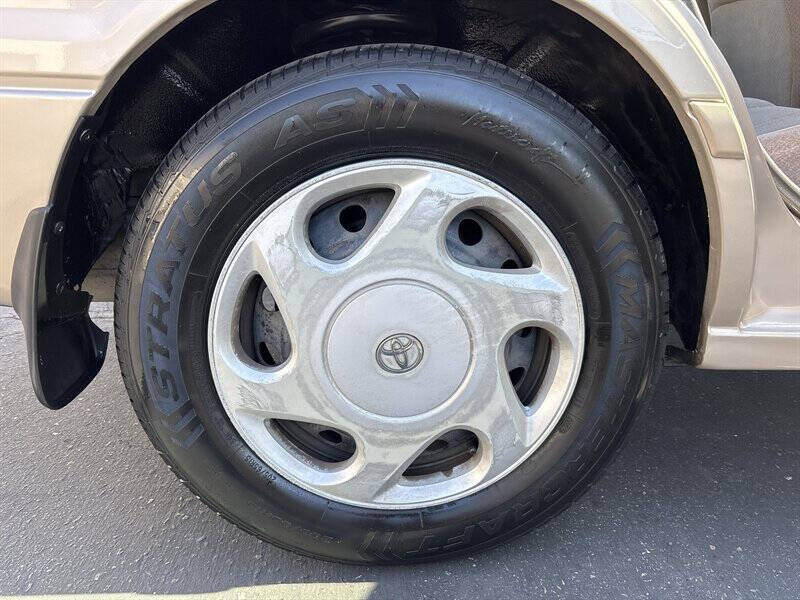 2000 Toyota Camry LE V6