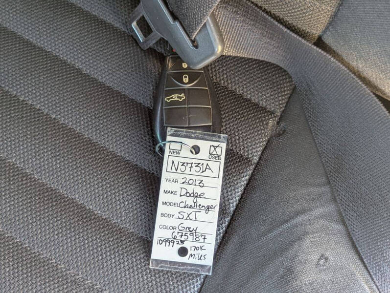 2013 Dodge Challenger SXT