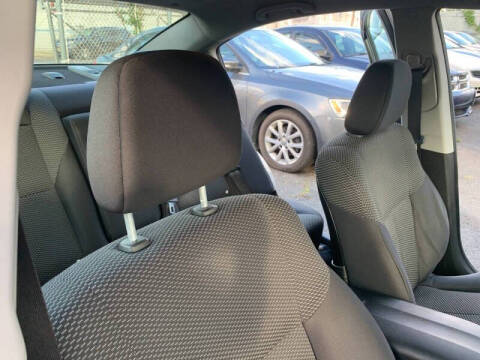 2012 Mitsubishi Galant ES