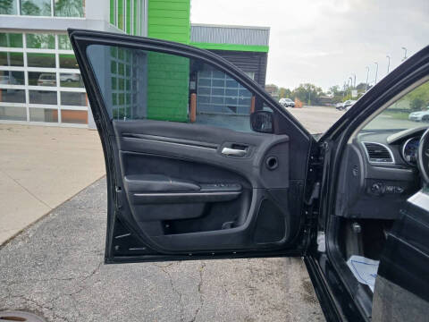 2017 Chrysler 300 Limited