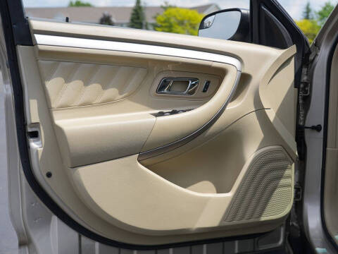2018 Ford Taurus SE