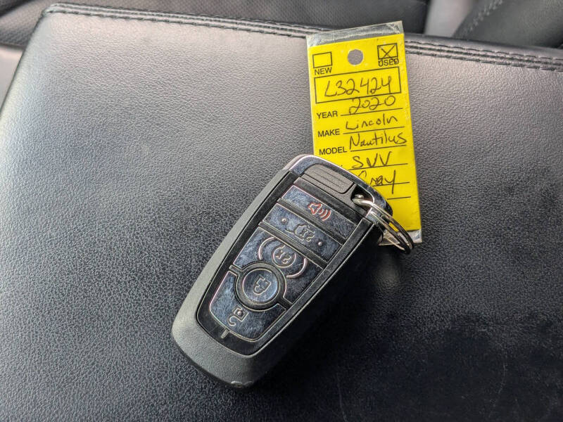 2020 Lincoln Nautilus Reserve