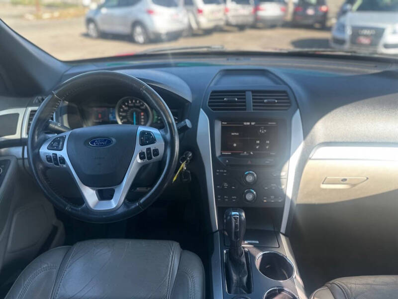 2012 Ford Explorer XLT