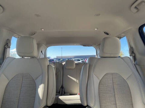 2017 Chrysler Pacifica Hybrid Touring Plus