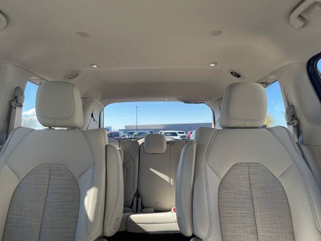 2017 Chrysler Pacifica Hybrid Touring Plus