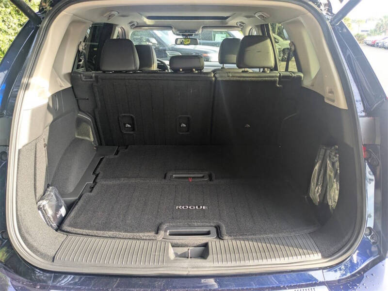 2025 Nissan Rogue SL