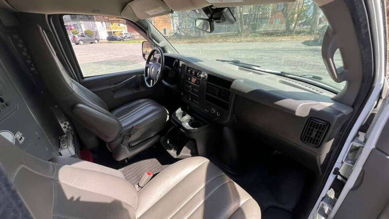 2020 Chevrolet Express 2500