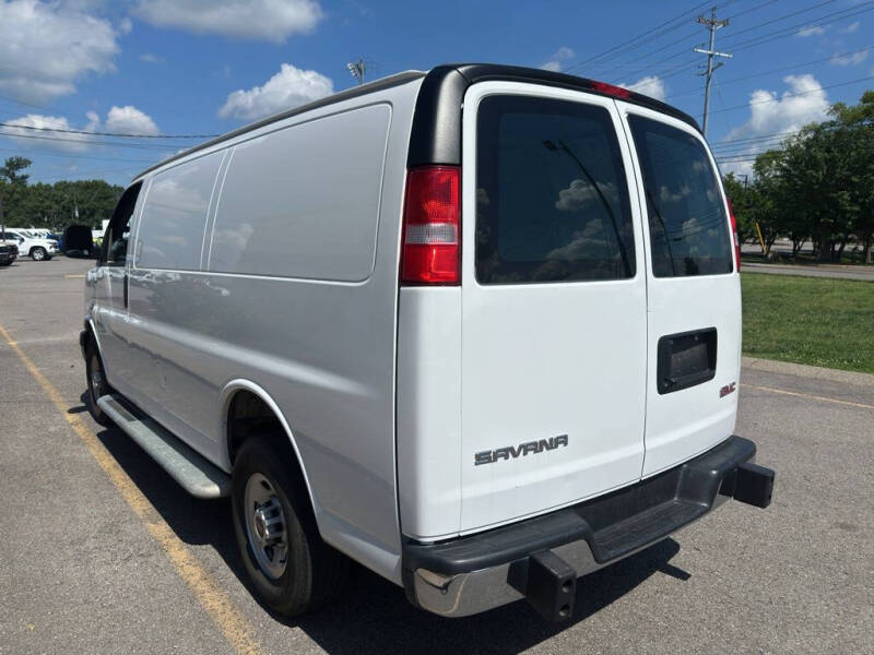 2025 GMC Savana 2500