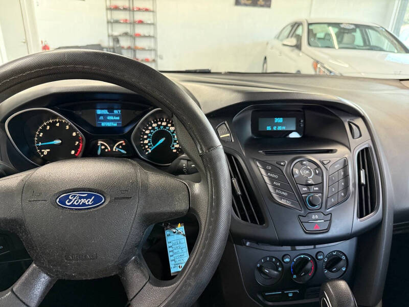 2012 Ford Focus S
