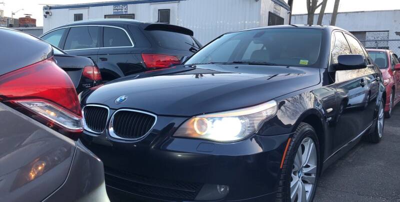 2009 BMW 5 Series for sale at OFIER AUTO SALES in Freeport NY