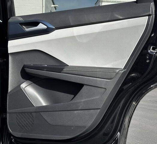 2024 Volkswagen Taos SE 4Motion