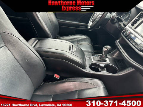 2017 Toyota Highlander SE