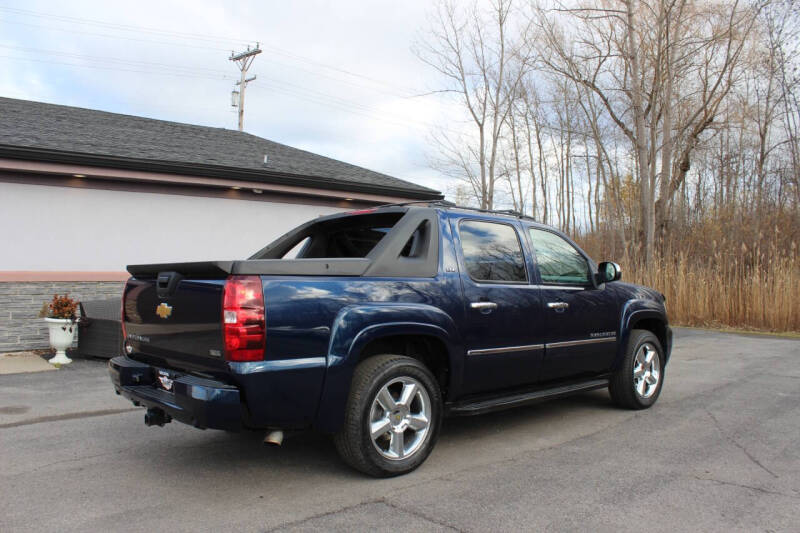2012 Chevrolet Avalanche LTZ