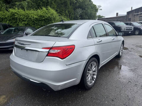 2011 Chrysler 200 Limited