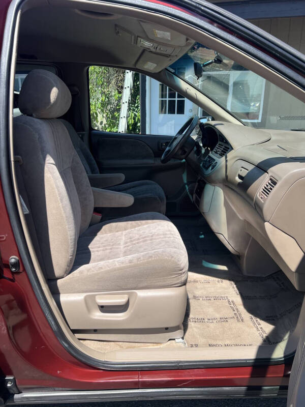 2002 Toyota Sienna LE
