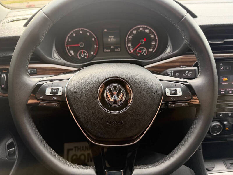 2022 Volkswagen Passat Limited Edition