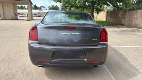 2016 Chrysler 300 S