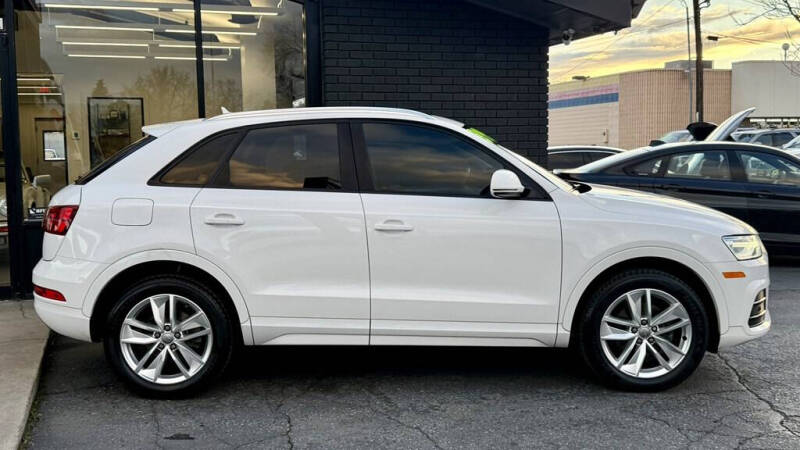 2017 Audi Q3 2.0T Premium