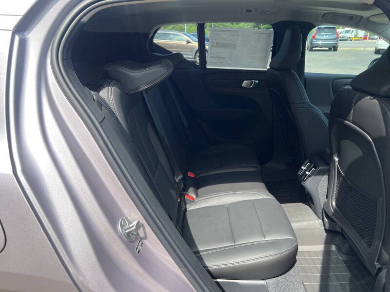 2026 Volvo XC40 B5 Plus