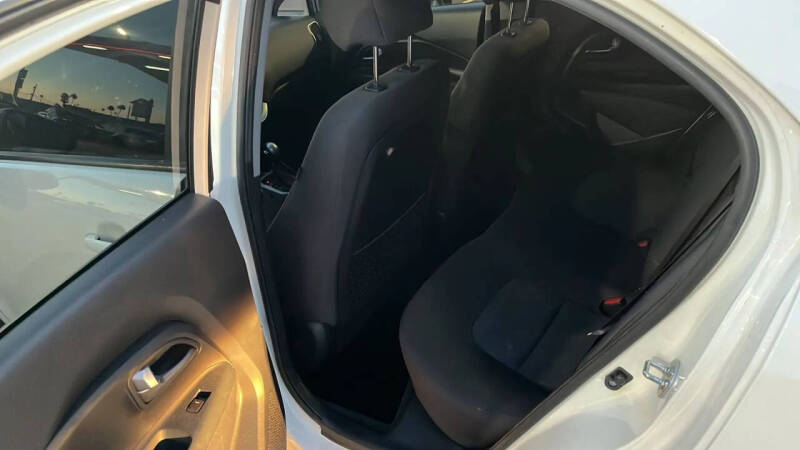 2017 Kia Rio 5-Door LX